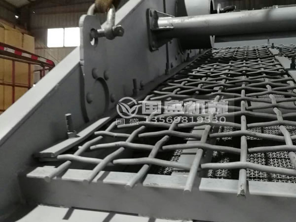 大型振動(dòng)篩選機(jī) 大型振動(dòng)篩選機(jī)